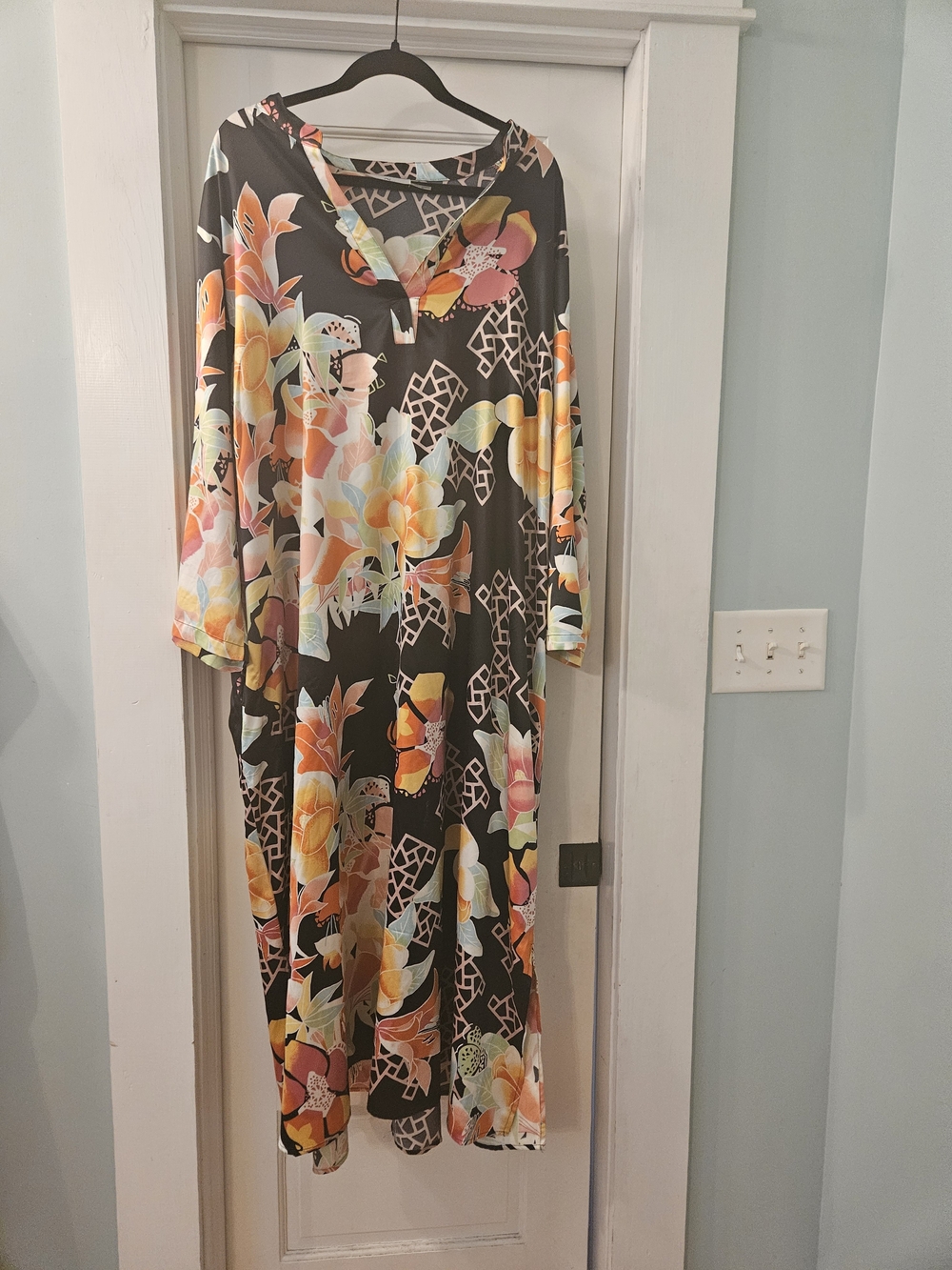 Natori Black Floral V-neck Caftan